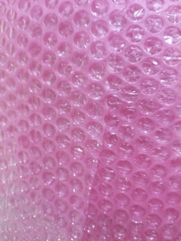 Small Bubble Roll – Pink Antistatic | 91m - Image 3